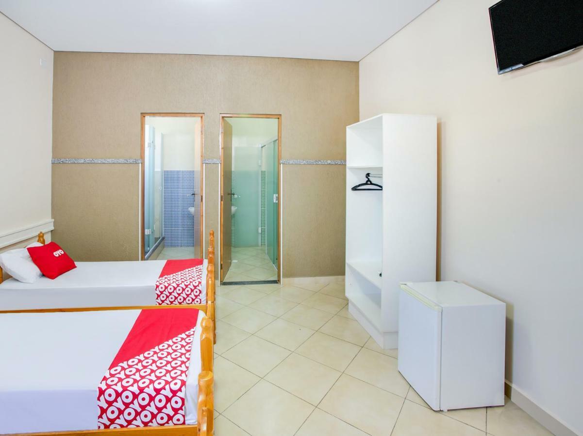 Oyo Hotel Dayse Santana de Parnaíba Buitenkant foto